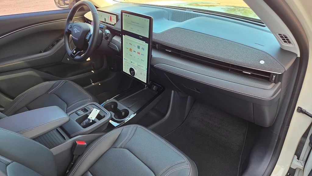 2025 Ford S650 Mustang - Image 19 of 30