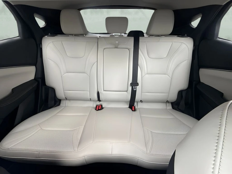 2025 Ford S650 Mustang - Image 10 of 30
