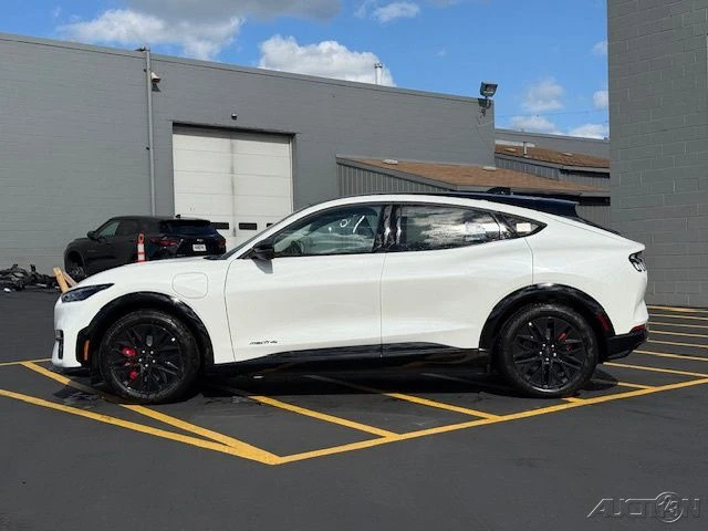 2025 Ford S650 Mustang - Image 2 of 12