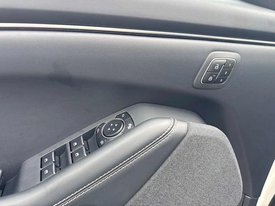 2025 Ford S650 Mustang - Image 17 of 22