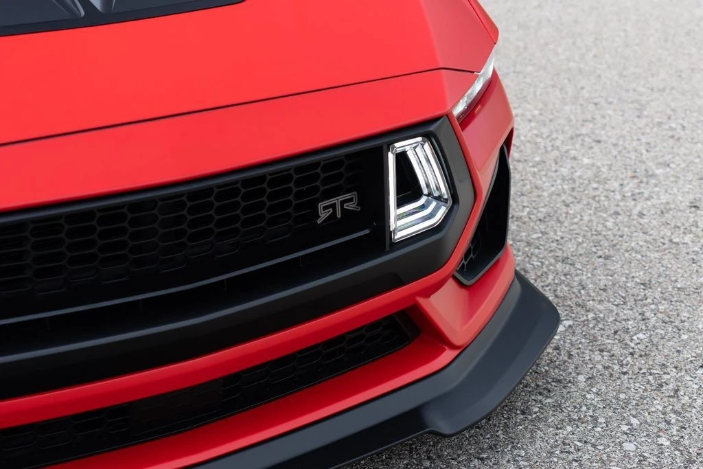 2025 Ford Mustang - Image 2 of 27
