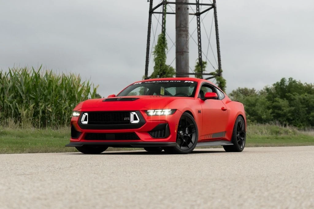 2025 Ford Mustang - Image 14 of 27