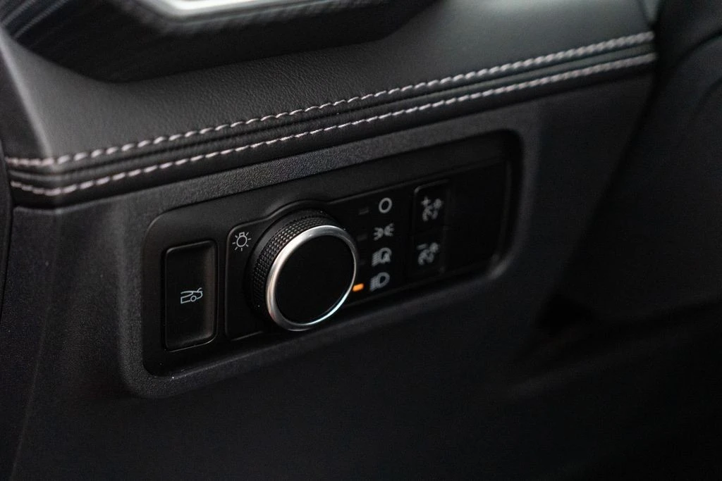 2025 Ford Mustang - Image 21 of 27