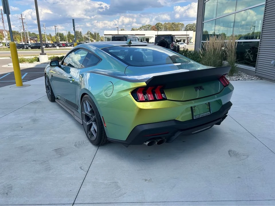 2025 Ford S650 Mustang - Image 2 of 15