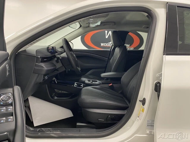 2025 Ford S650 Mustang - Image 11 of 12