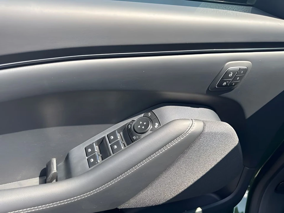 2025 Ford S650 Mustang - Image 17 of 22