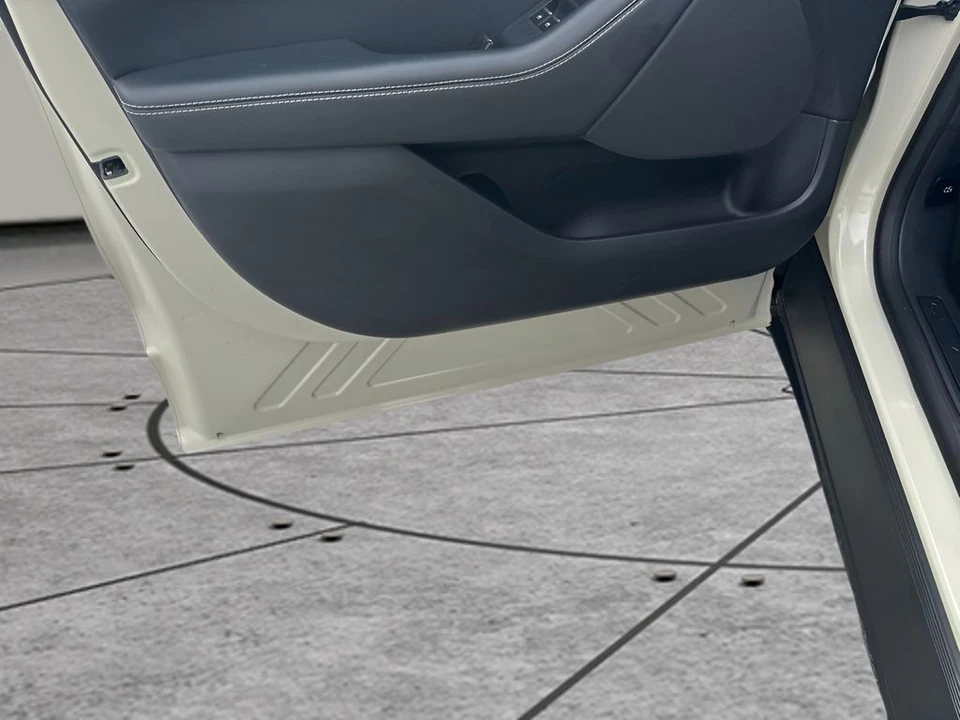 2025 Ford S650 Mustang - Image 17 of 24