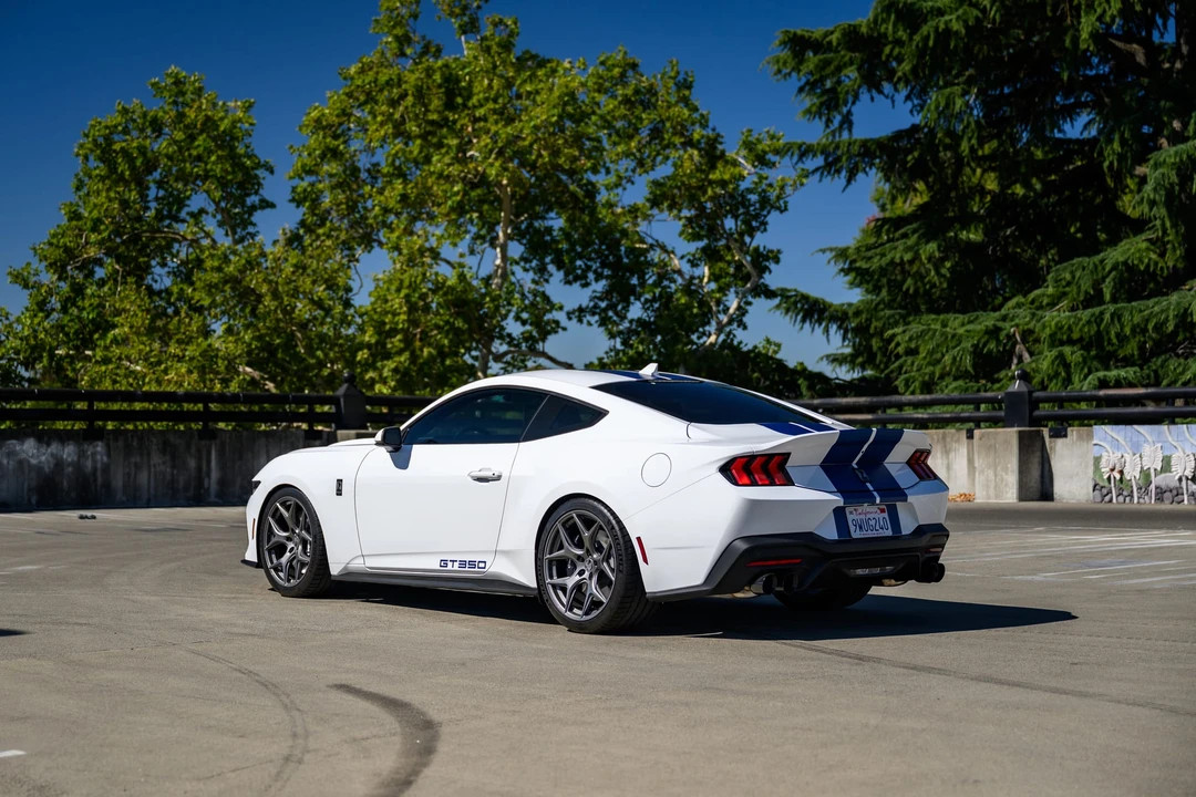 2025 Ford Shelby Mustang - Image 27 of 31
