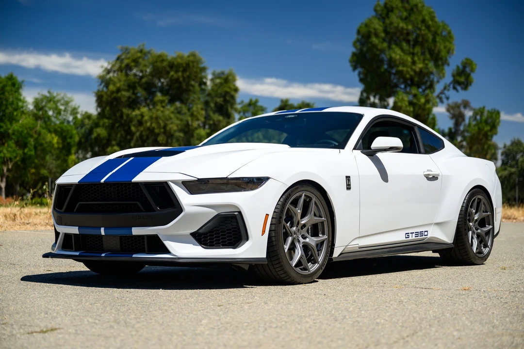 2025 Ford Shelby Mustang - Image 2 of 31
