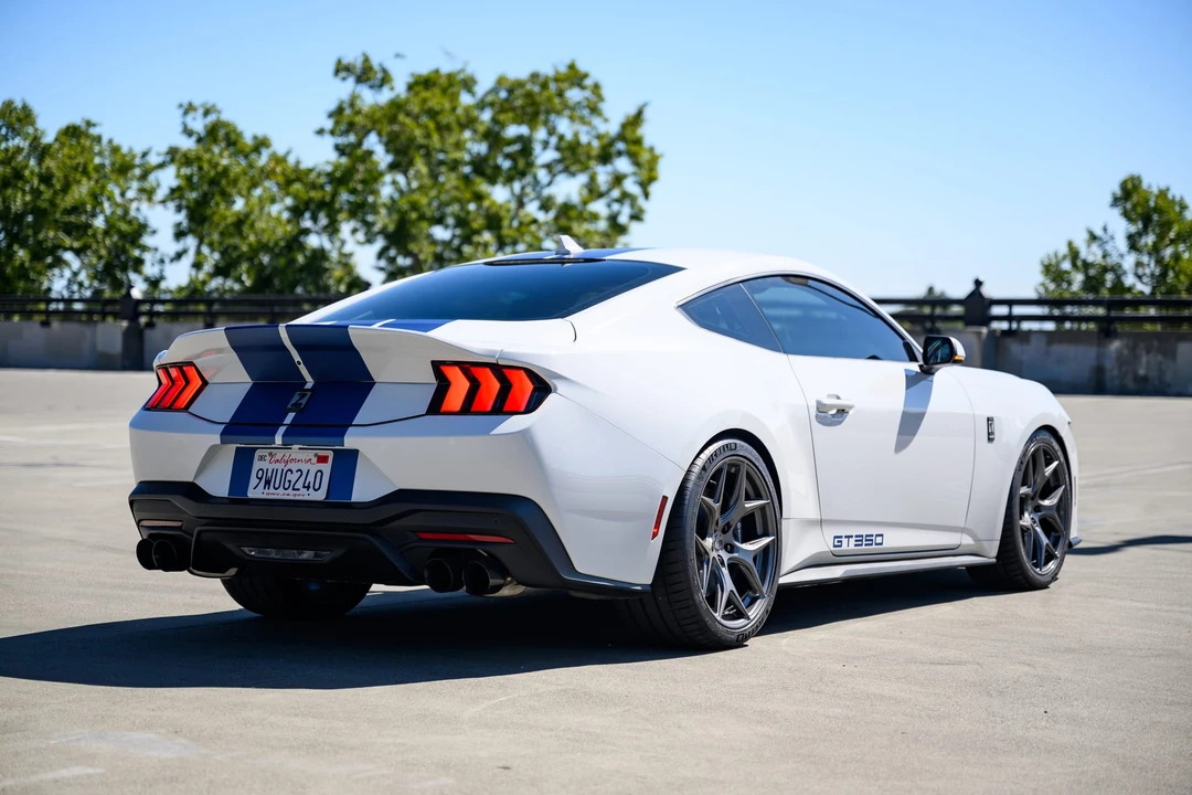 2025 Ford Shelby Mustang - Image 17 of 31