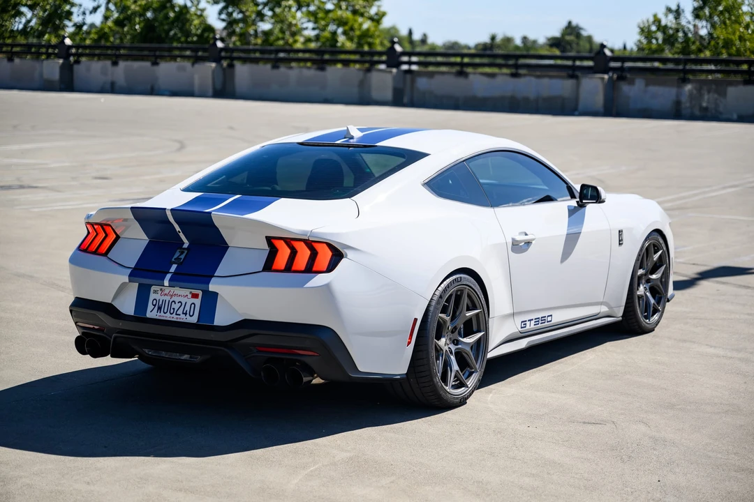 2025 Ford Shelby Mustang - Image 16 of 31