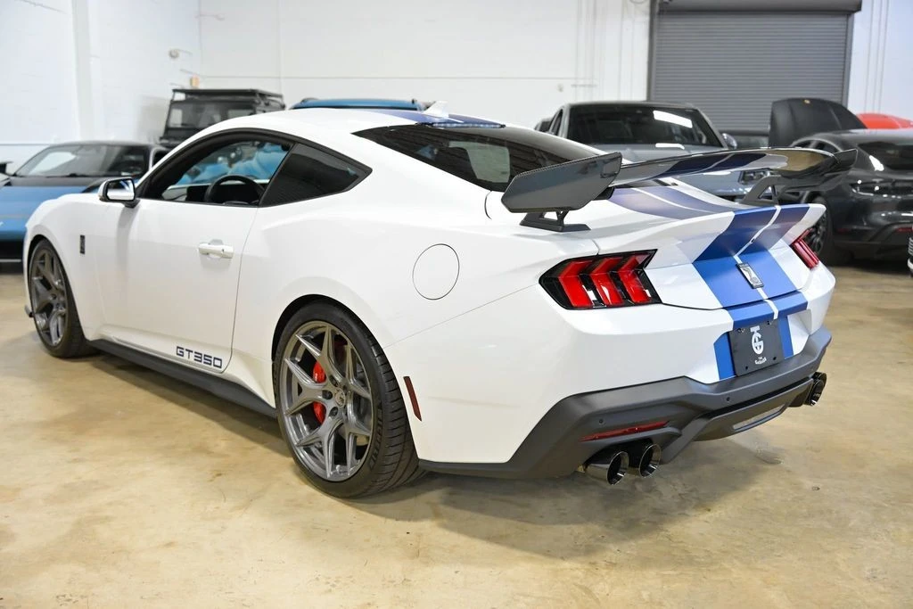 2025 Ford Shelby Mustang - Image 9 of 12