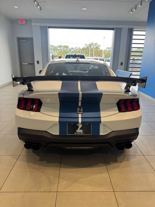 2025 Ford Shelby Mustang - Image 4 of 10