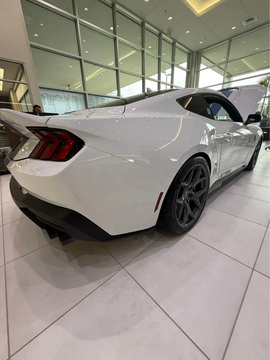 2025 Ford Mustang - Image 5 of 9