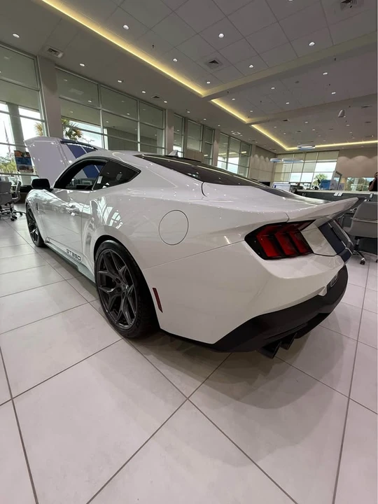 2025 Ford Mustang - Image 4 of 9
