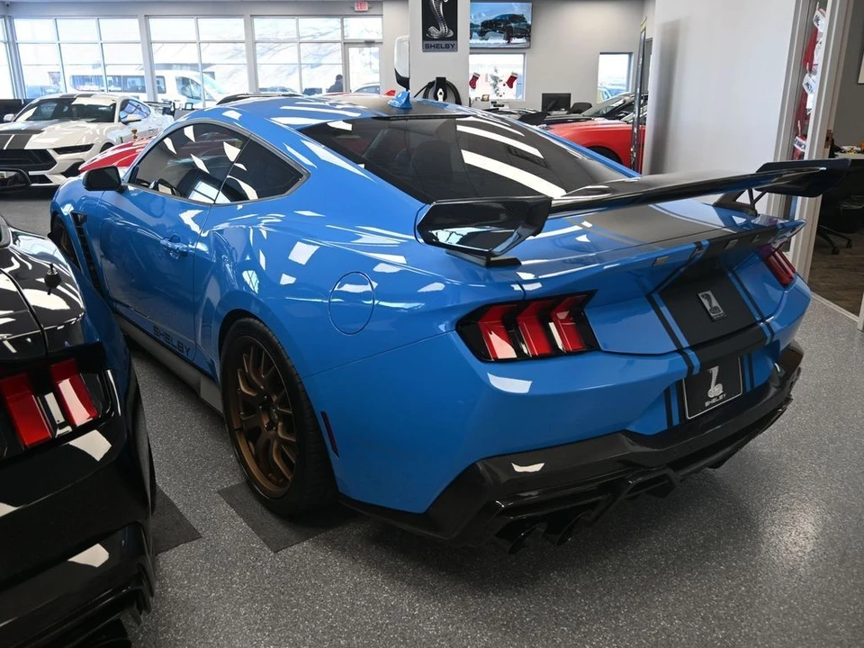 2025 Ford Shelby Mustang - Image 10 of 21