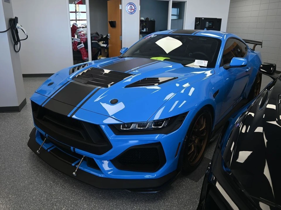 2025 Ford Shelby Mustang - Image 3 of 21