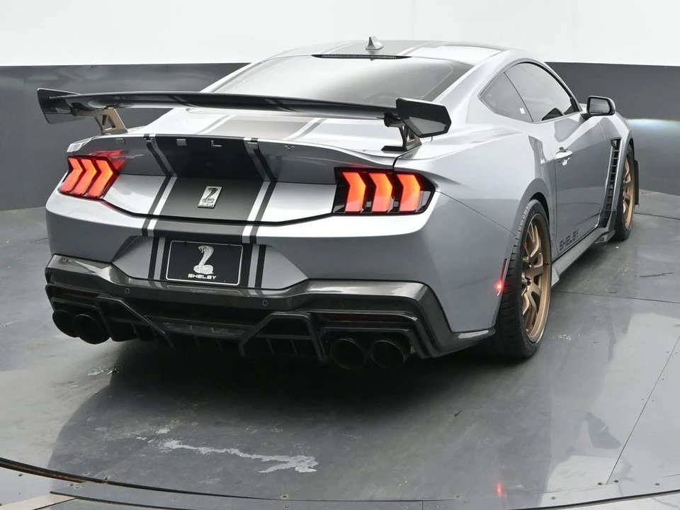 2025 Ford Shelby Mustang - Image 9 of 21