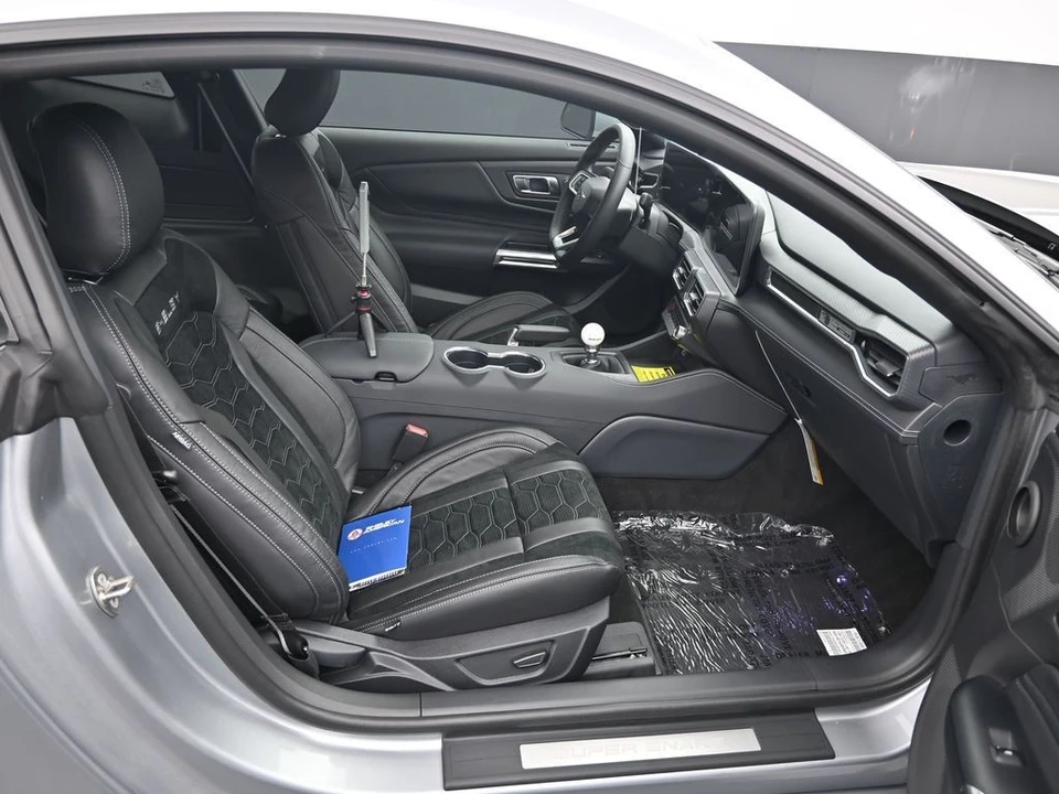 2025 Ford Shelby Mustang - Image 14 of 21
