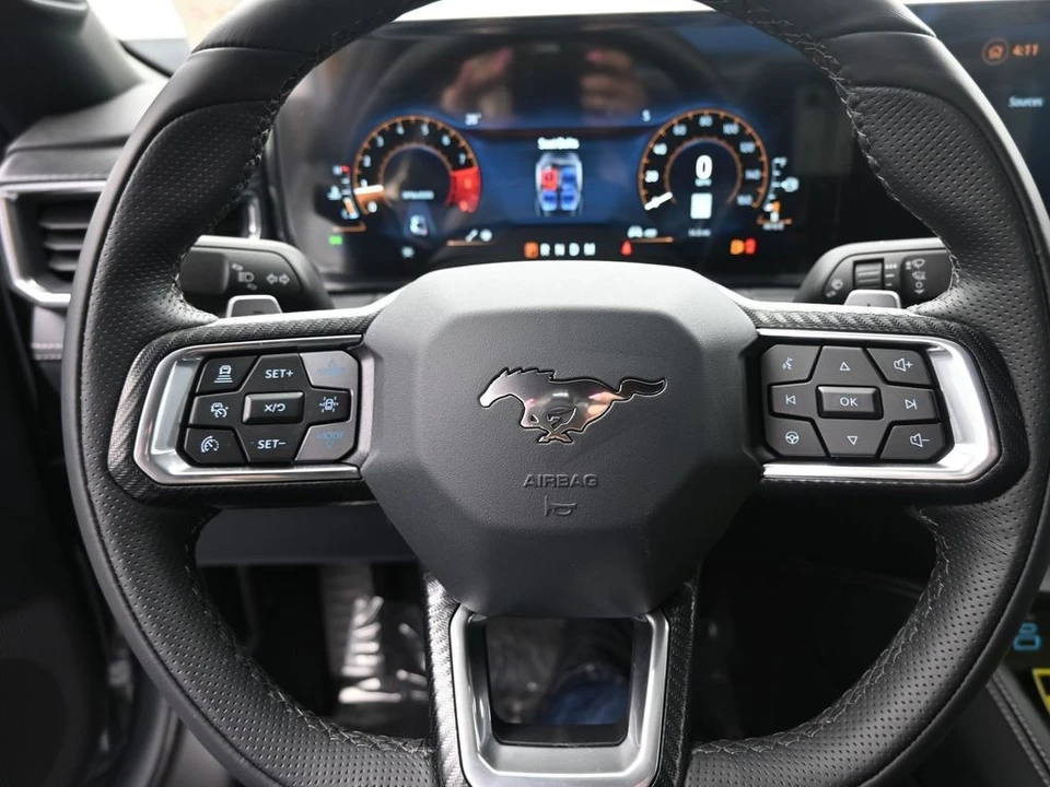 2025 Ford Shelby Mustang - Image 15 of 31