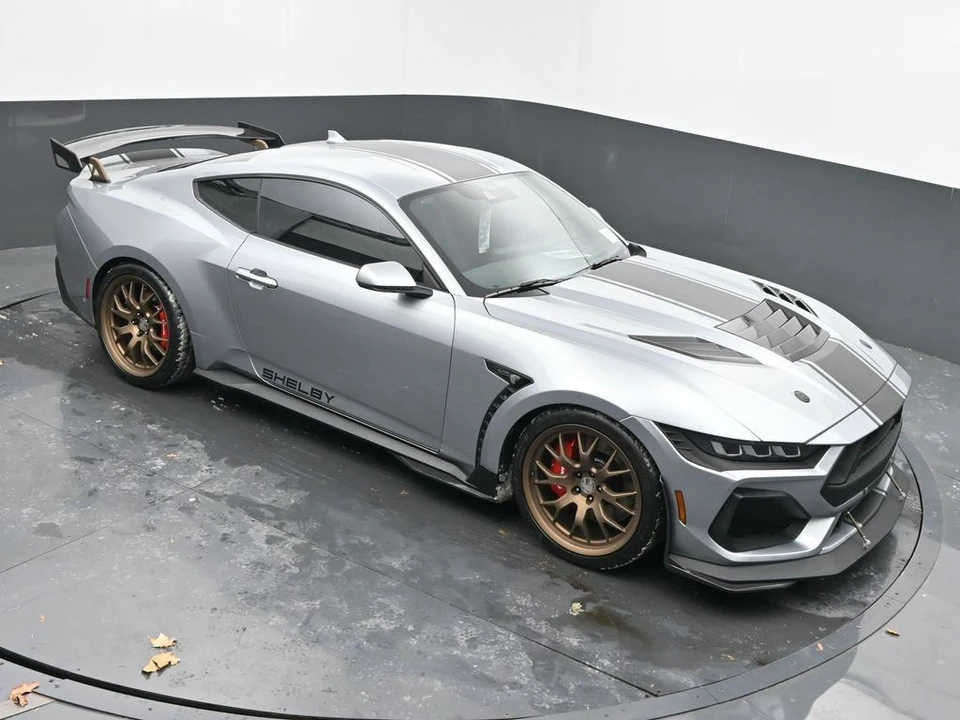 2025 Ford Shelby Mustang - Image 30 of 31