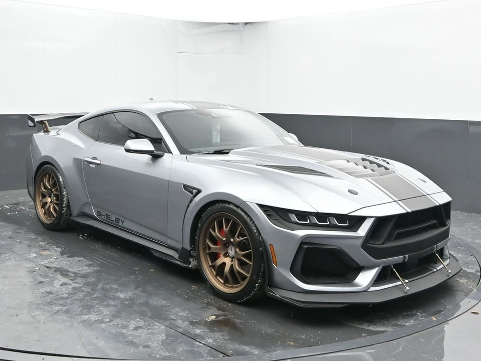 2025 Ford Shelby Mustang - Image 2 of 31