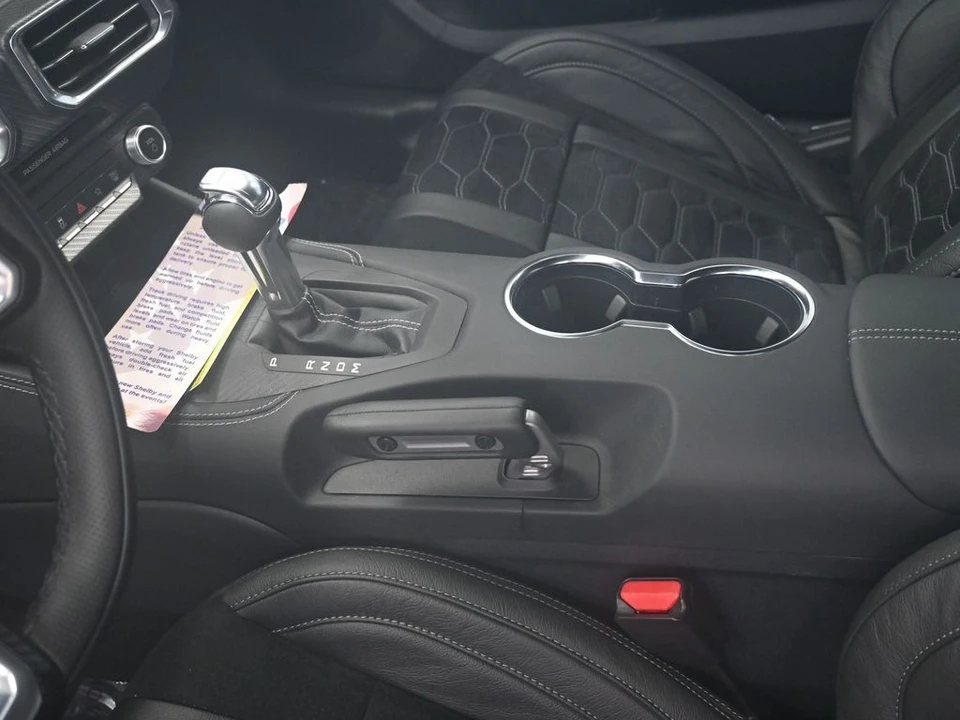 2025 Ford Shelby Mustang - Image 26 of 27