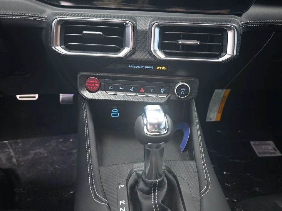 2025 Ford Shelby Mustang - Image 24 of 27