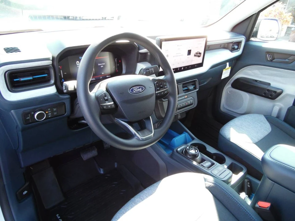 2025 Ford Maverick - Image 19 of 21