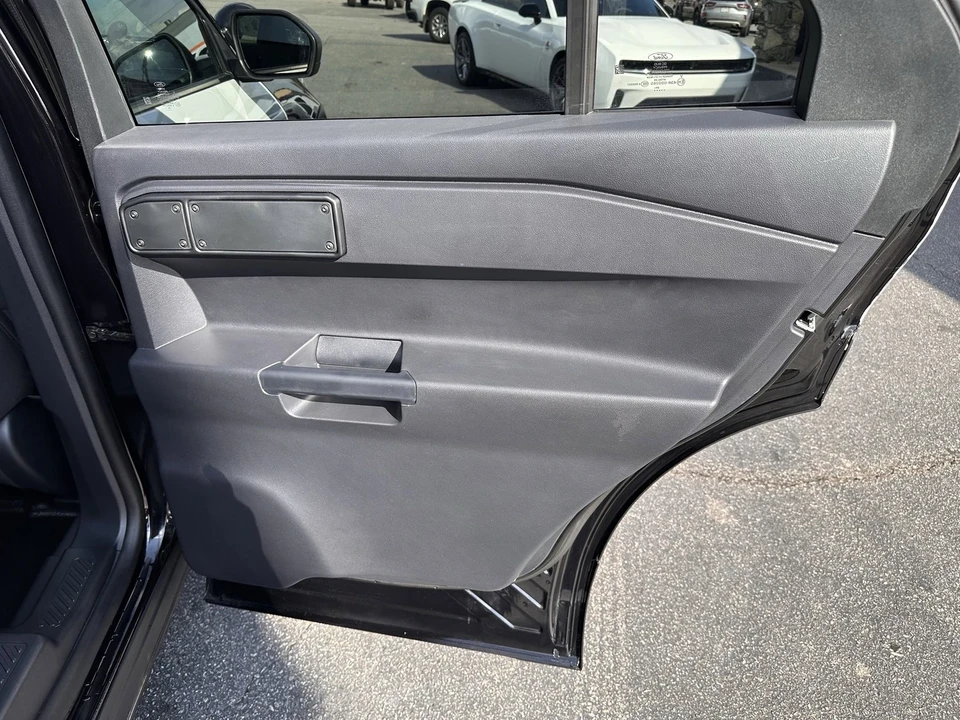 2025 Ford Explorer 6th Gen - Image 15 of 21