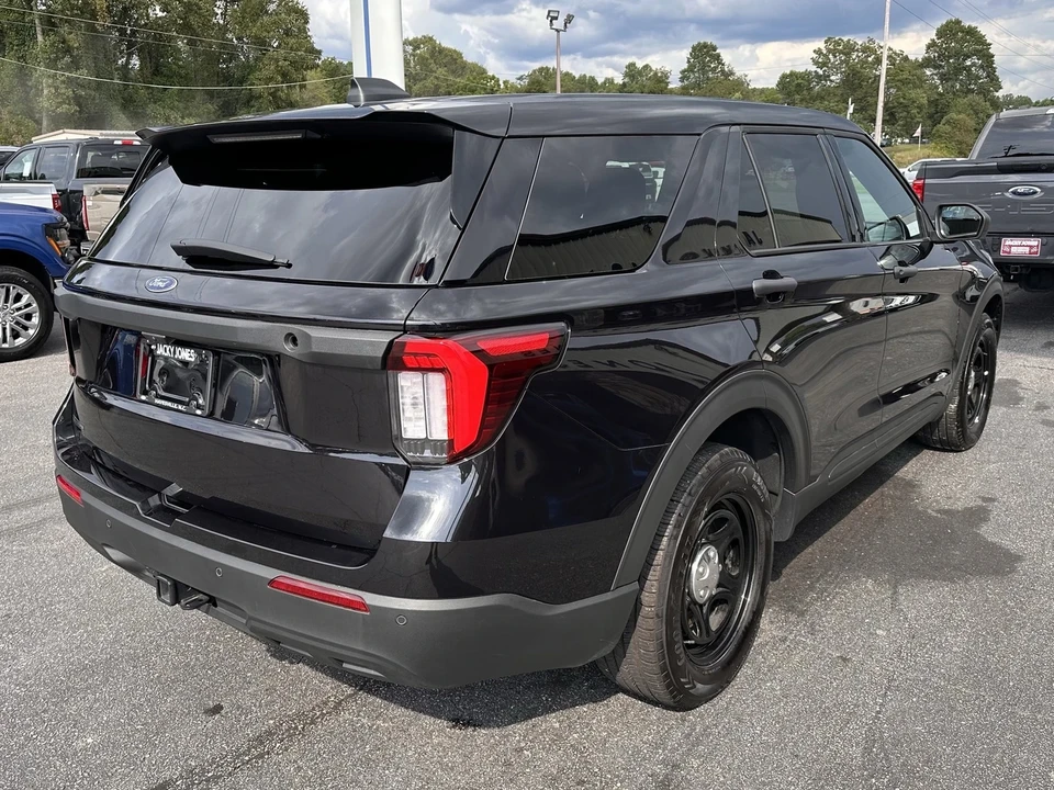 2025 Ford Explorer 6th Gen - Image 6 of 12