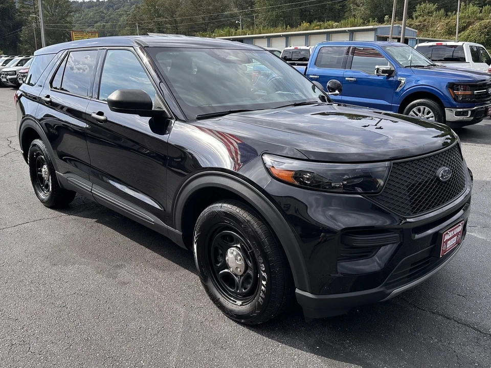 2025 Ford Explorer 6th Gen - Image 4 of 12