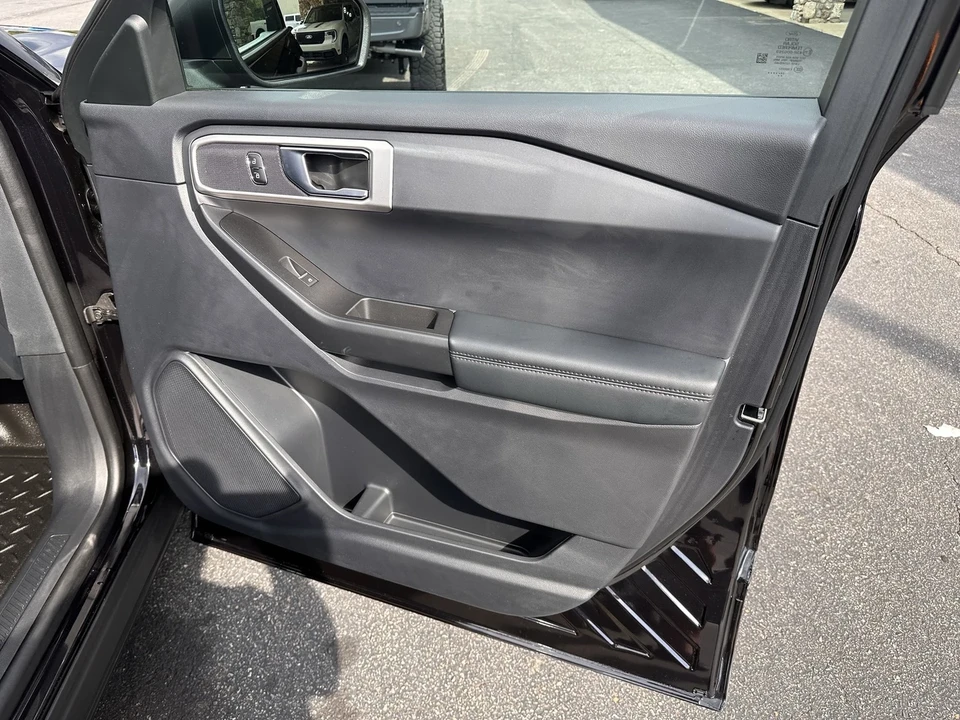 2025 Ford Explorer 6th Gen - Image 12 of 12
