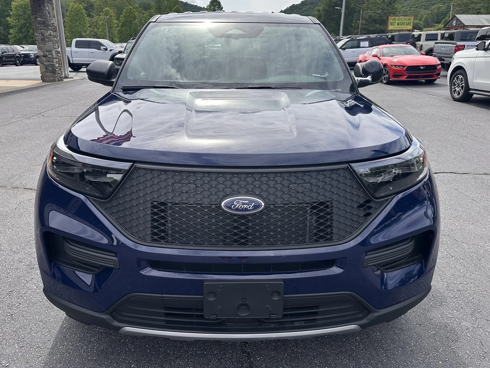 2025 Ford Explorer 6th Gen - Image 3 of 25