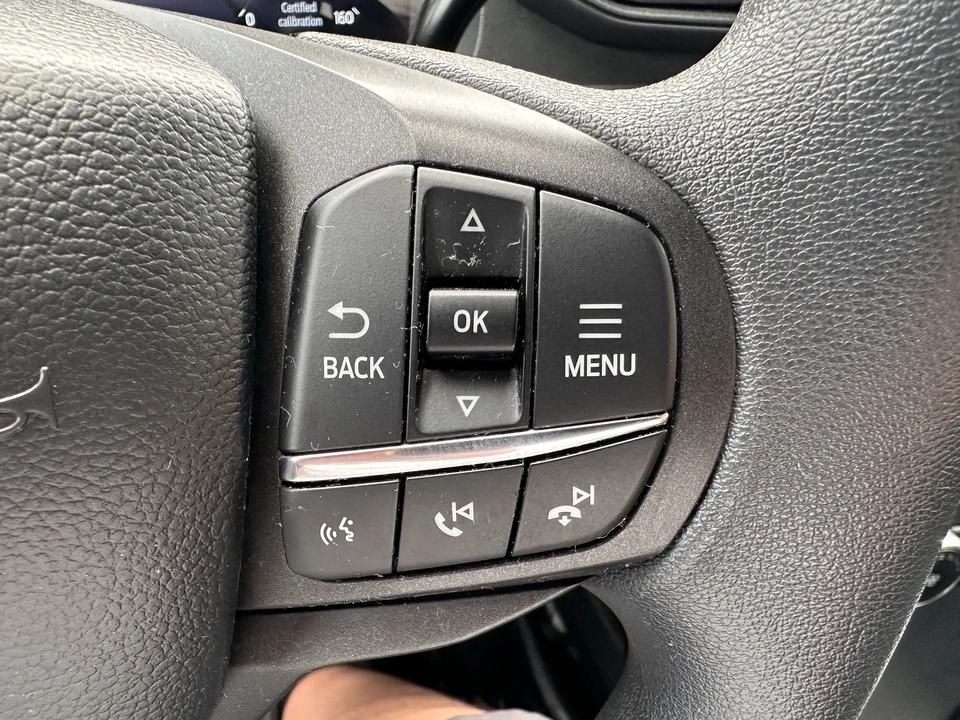 2025 Ford Explorer 6th Gen - Image 21 of 25