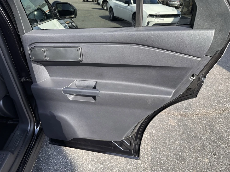 2025 Ford Explorer 6th Gen - Image 15 of 21