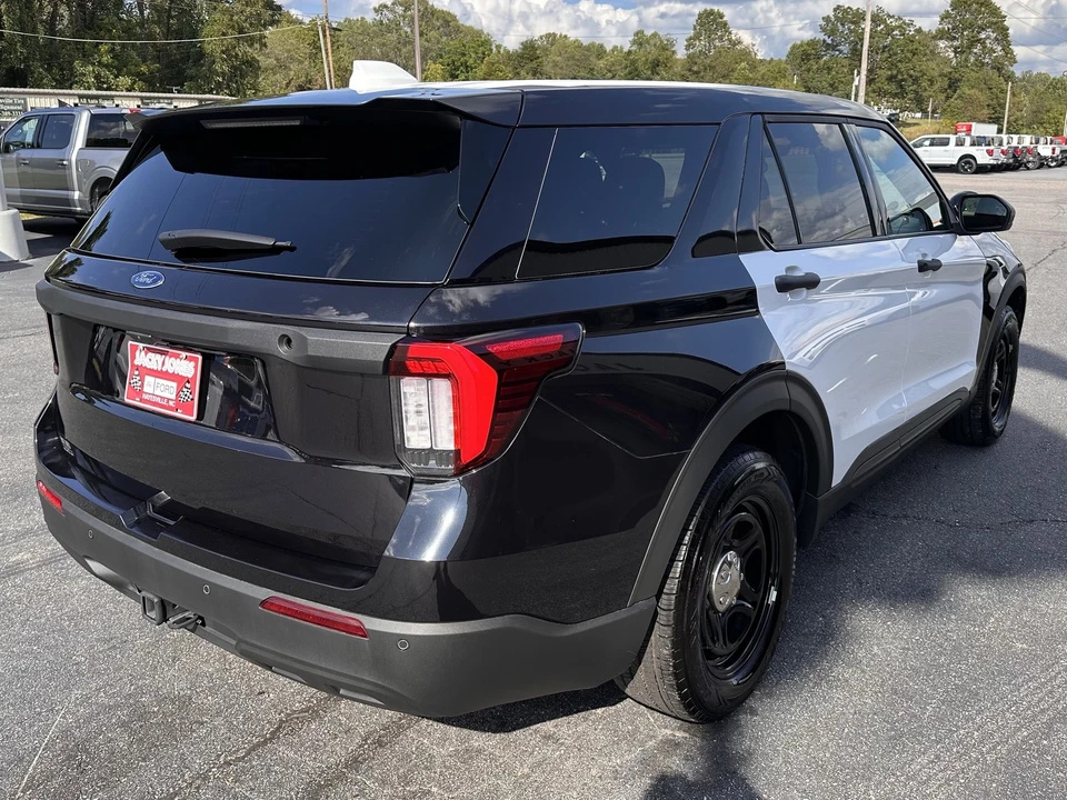 2025 Ford Explorer 6th Gen - Image 6 of 21
