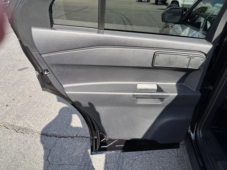 2025 Ford Explorer 6th Gen - Image 11 of 21