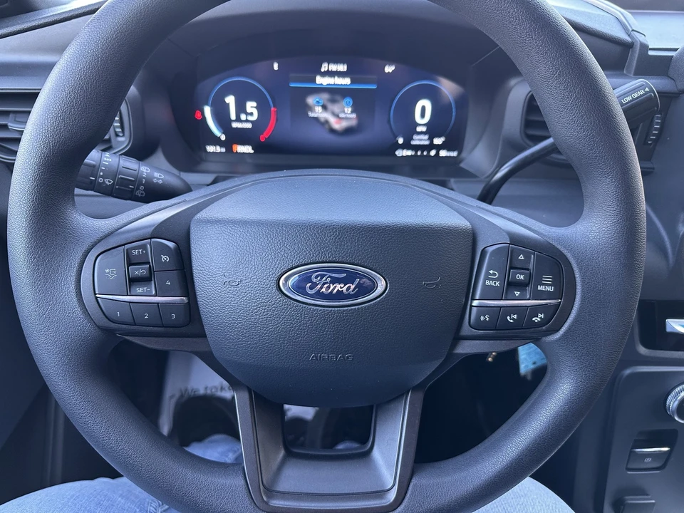 2025 Ford Explorer 6th Gen - Image 19 of 28
