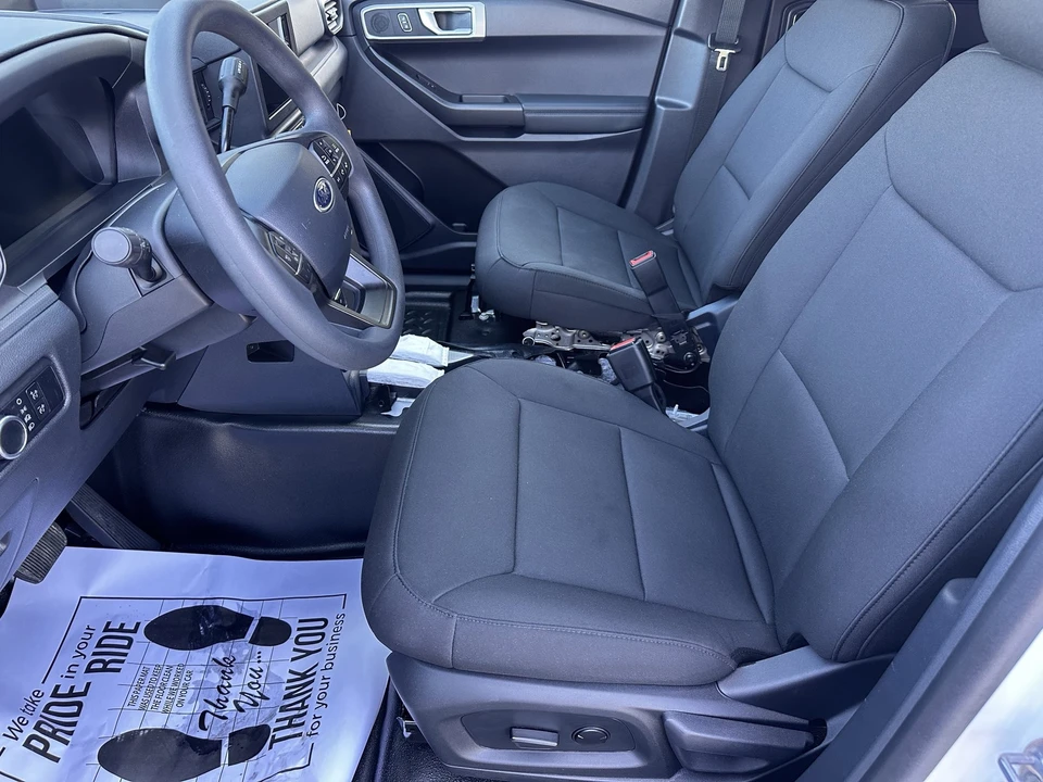 2025 Ford Explorer 6th Gen - Image 9 of 28