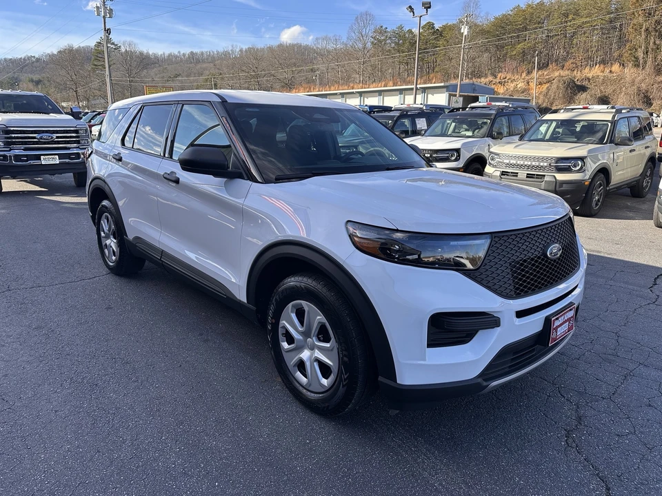 2025 Ford Explorer 6th Gen - Image 3 of 28