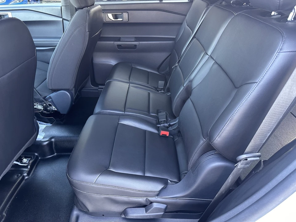 2025 Ford Explorer 6th Gen - Image 11 of 28