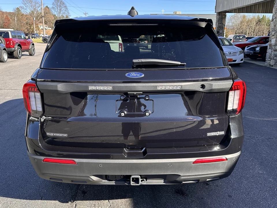 2025 Ford Explorer 6th Gen - Image 6 of 12