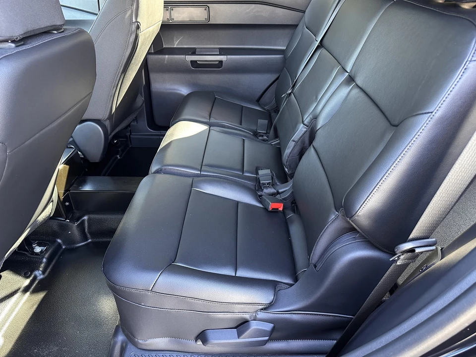2025 Ford Explorer 6th Gen - Image 11 of 12