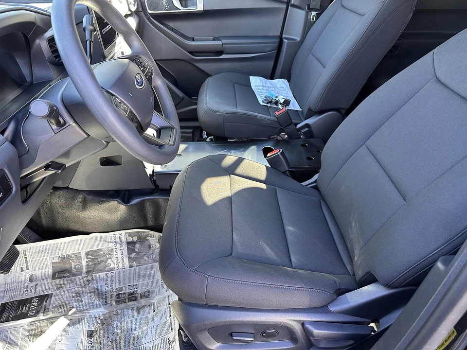 2025 Ford Explorer 6th Gen - Image 9 of 12