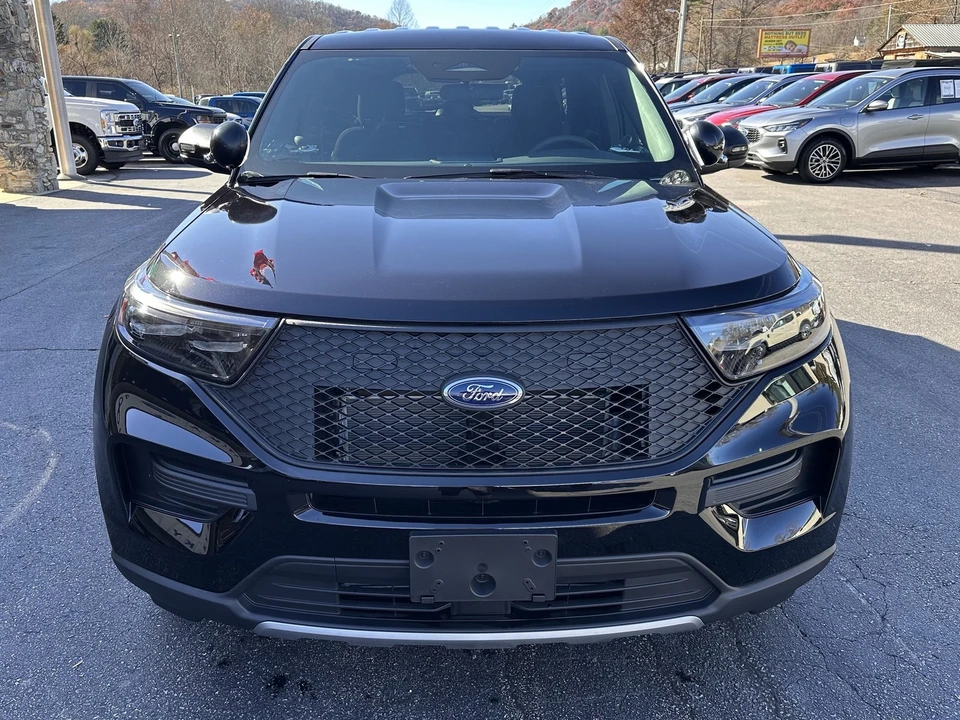 2025 Ford Explorer 6th Gen - Image 2 of 12