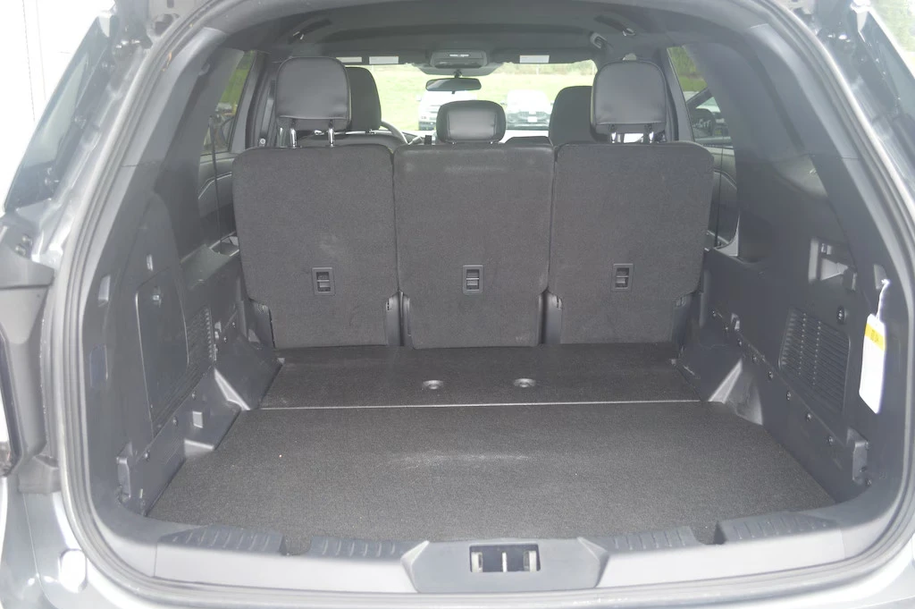 2025 Ford Explorer 6th Gen - Image 17 of 23