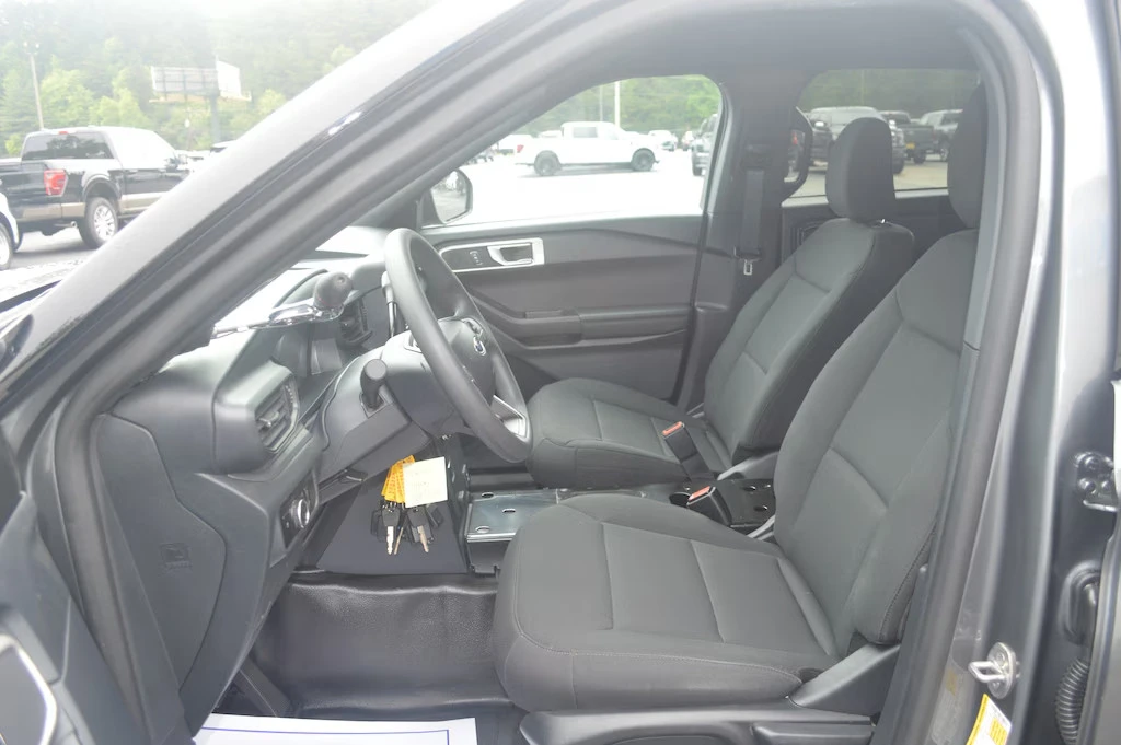 2025 Ford Explorer 6th Gen - Image 10 of 23