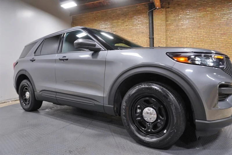 2025 Ford Explorer 6th Gen - Image 8 of 21