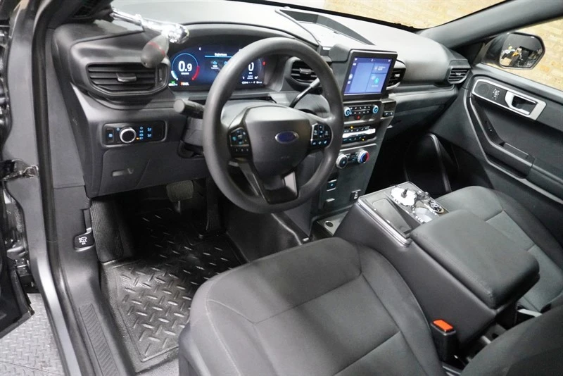 2025 Ford Explorer 6th Gen - Image 20 of 21